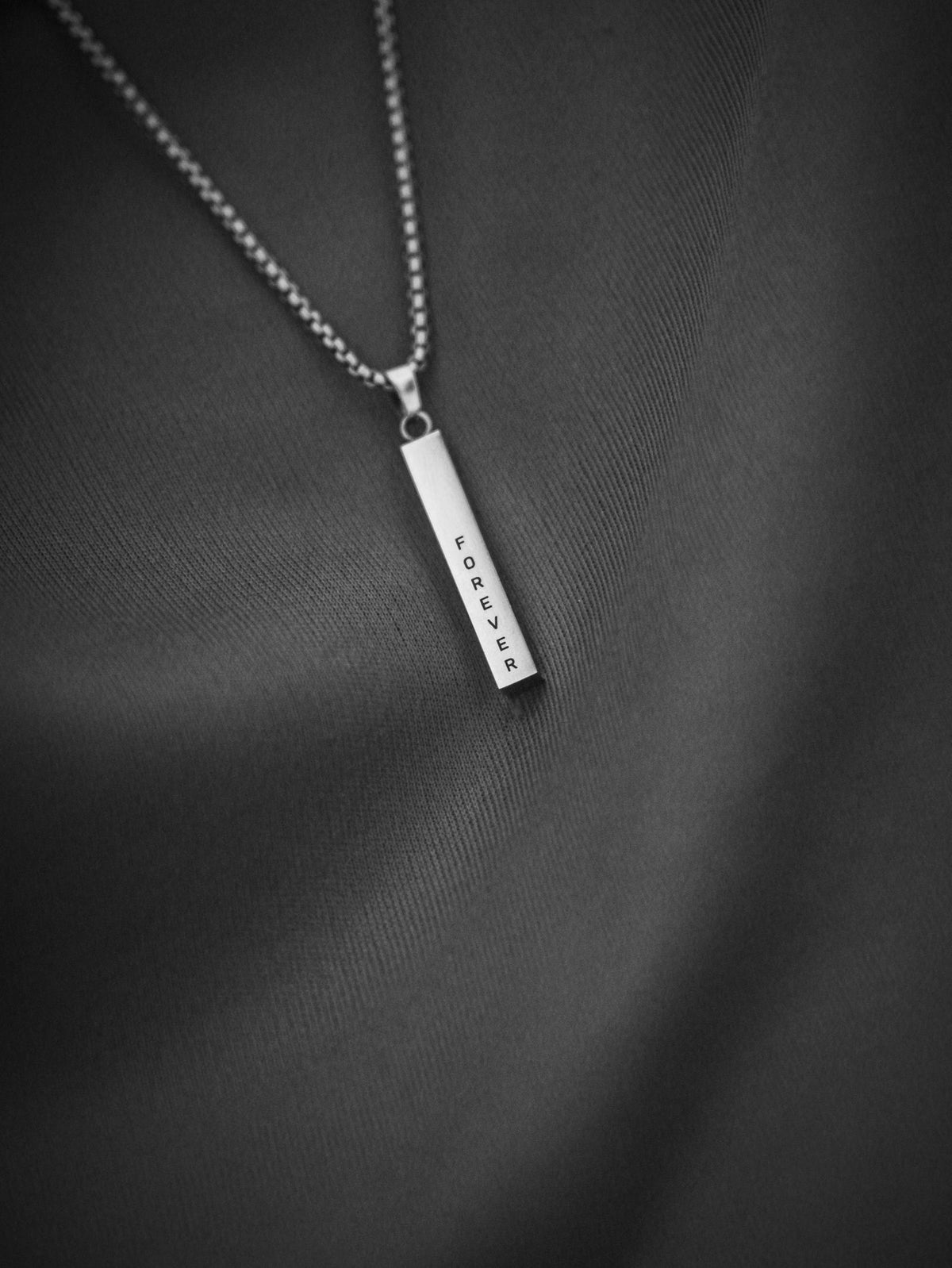 4-Side Vertical Bar Pendant